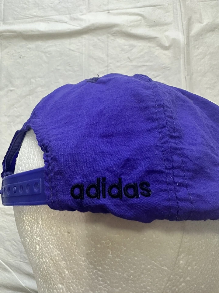 Gorra de nailon de fútbol Adidas de colección SnapBack trébol púrpura rara Foto 4 de 4