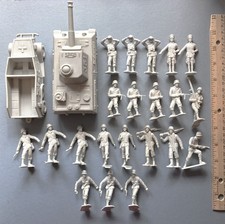 Vintage original 1960s Marx plastic 54mm WWII Navarone German Army soldiers tank