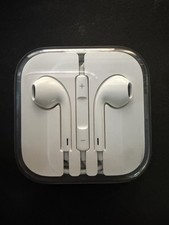 Genuine Apple Corded White Earpods Earbuds Headphones 3.5mm - Brand NEW in Case