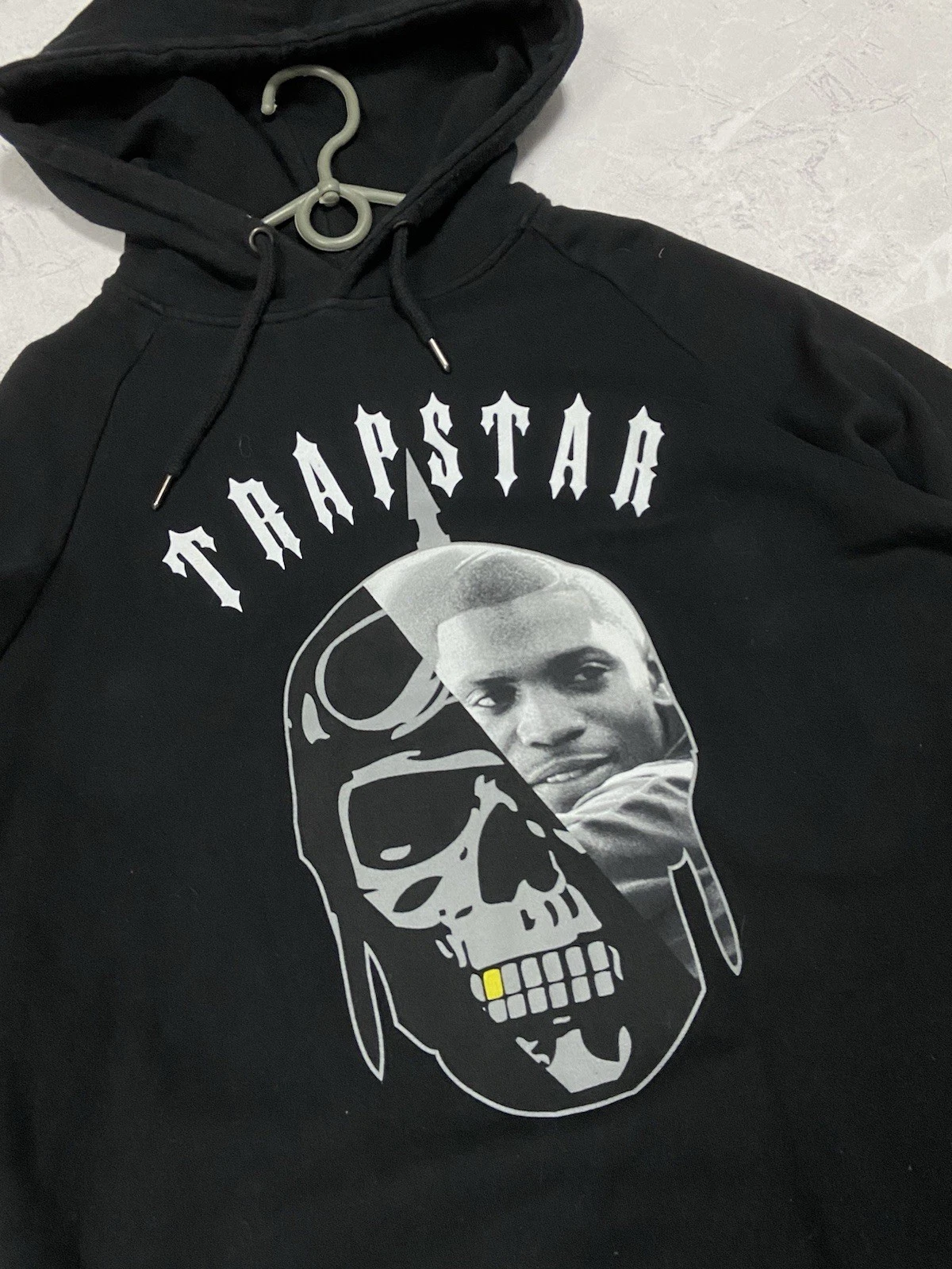 UNDERCOVER Trapstar London It's A Secret Felpa con Cappuccio Vintage Grande Logo Stampa Teschio