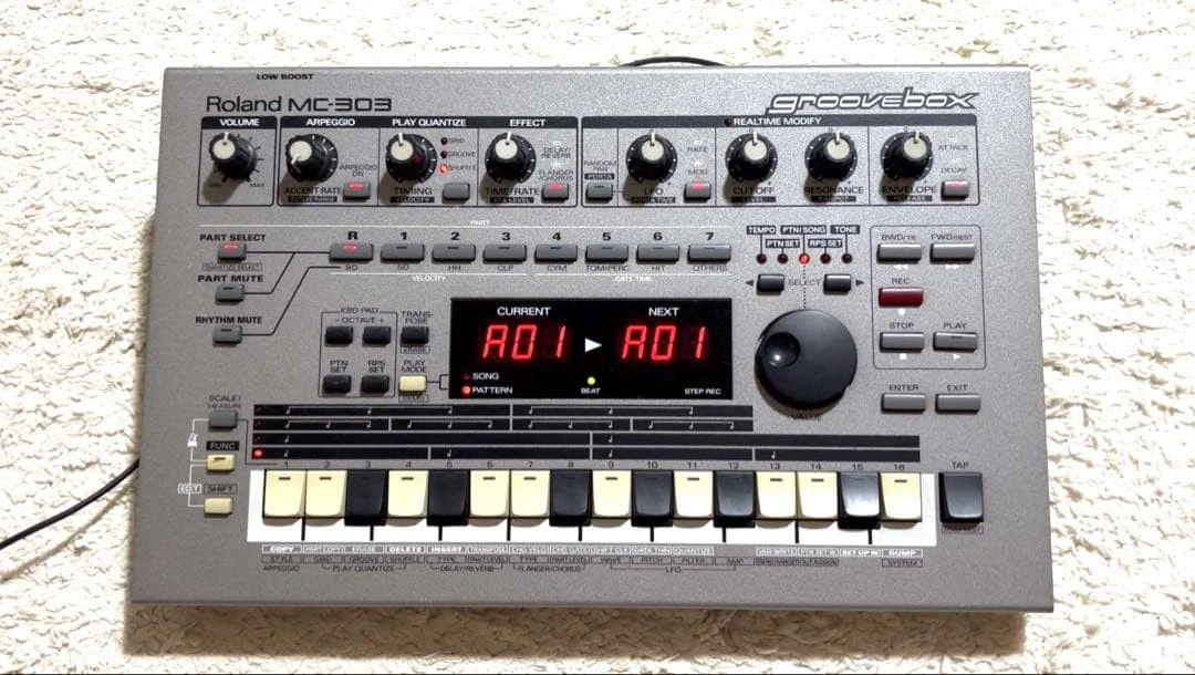 Roland Mc 303 for sale - eBay