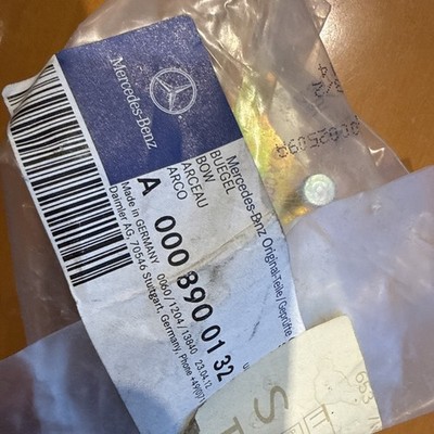Tool Box Left Bracket Genuine Mercedes 693/940/942 - A0008900132