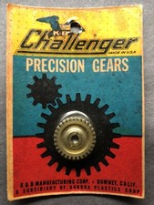 vintage slot car parts - K B Aurora 540 spur gear 30T  1/8  Posi-Lok Hub