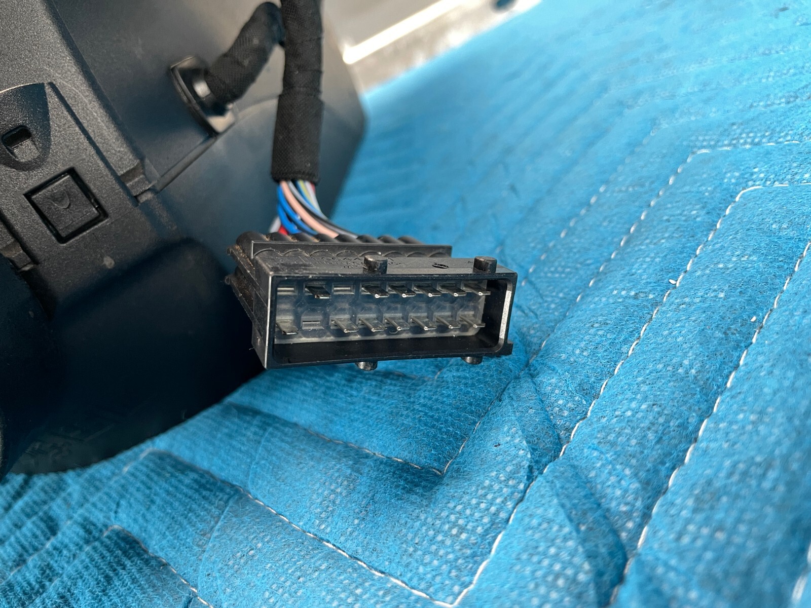 Freightliner Cascadia 126 Espar Auxiliary Heater w/ Controller Set 2022