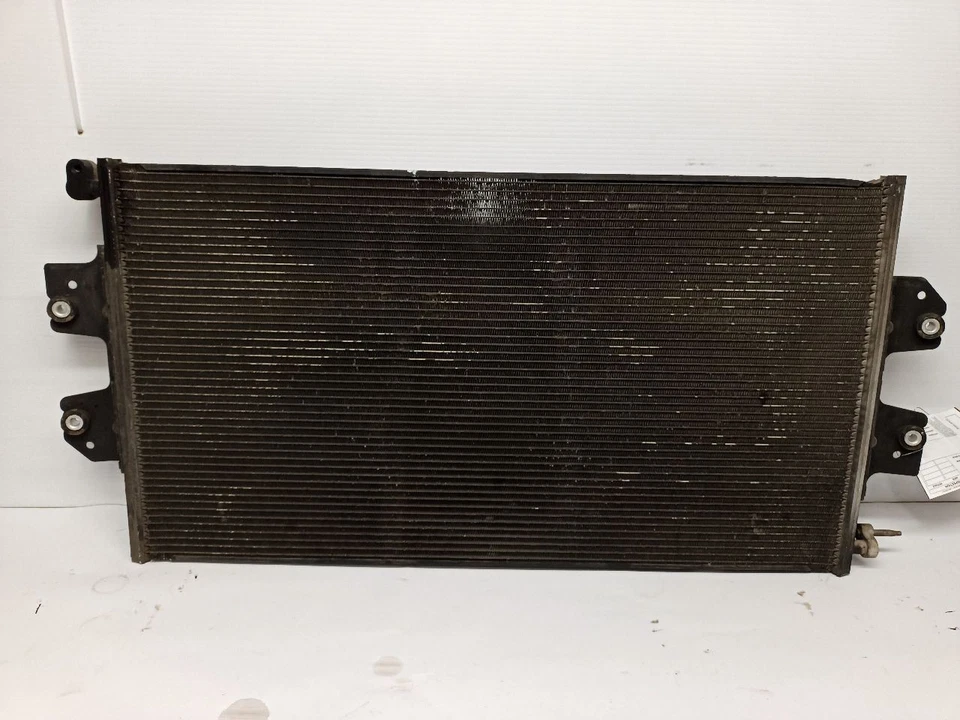 23469929 2003-2024 Chevrolet Express 2500 AC Condensor 11392259 - Image 2 of 4