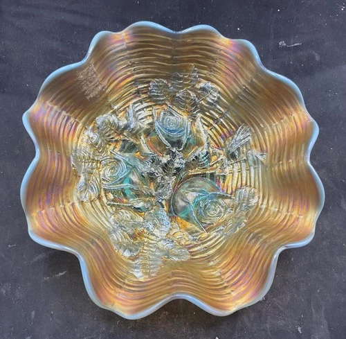 MAGNIFICENT VINTAGE CARNIVAL NORTHWOOD “BUTTERSCOTCH” AQUA OPAL ROSE SHOW BOWL