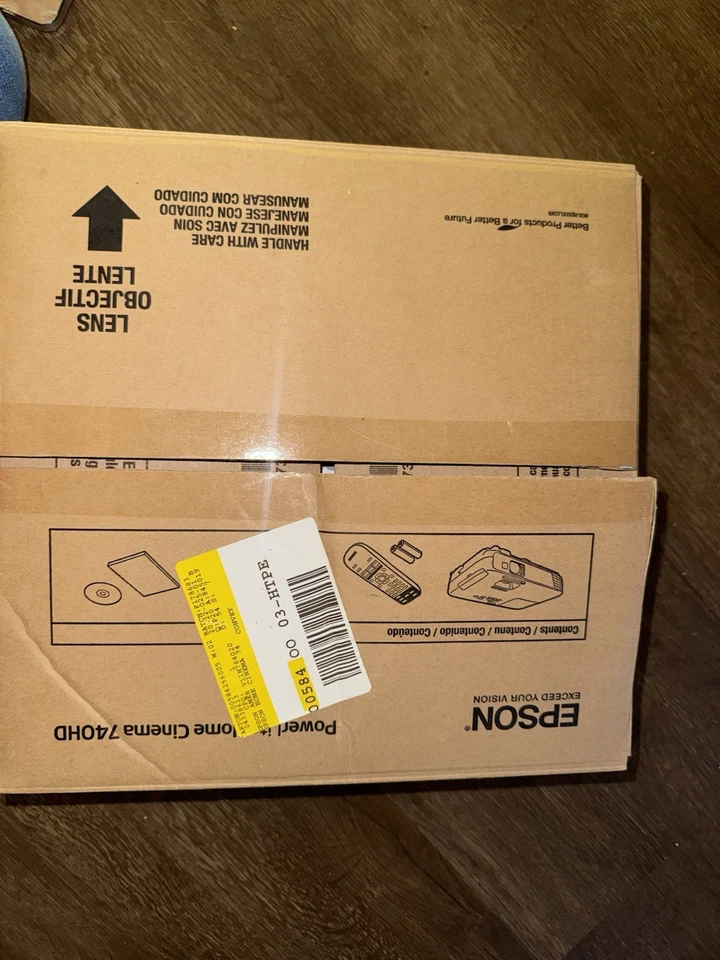 Epson PowerLite Home Cinema 740HD 3LCD Projector w/ Box & Accessories Bundle - Image 3 of 4