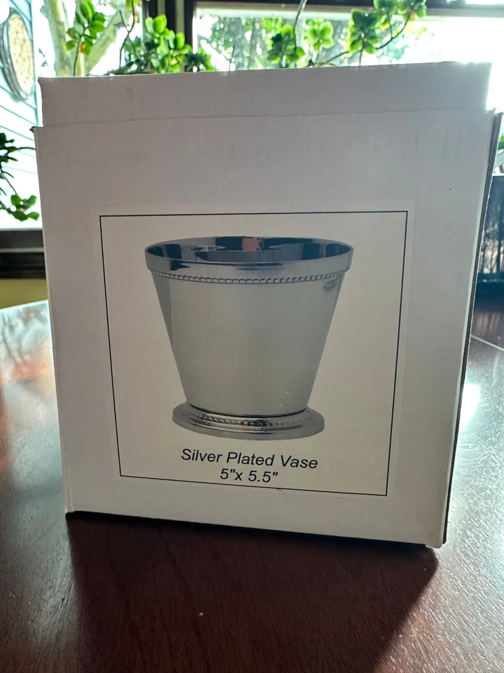 Nuevo-JARRÓN GODINGER PLATEADO-5 1/2" H x 5" superior x 3 3/4" base-cuentas Foto 2 de 4