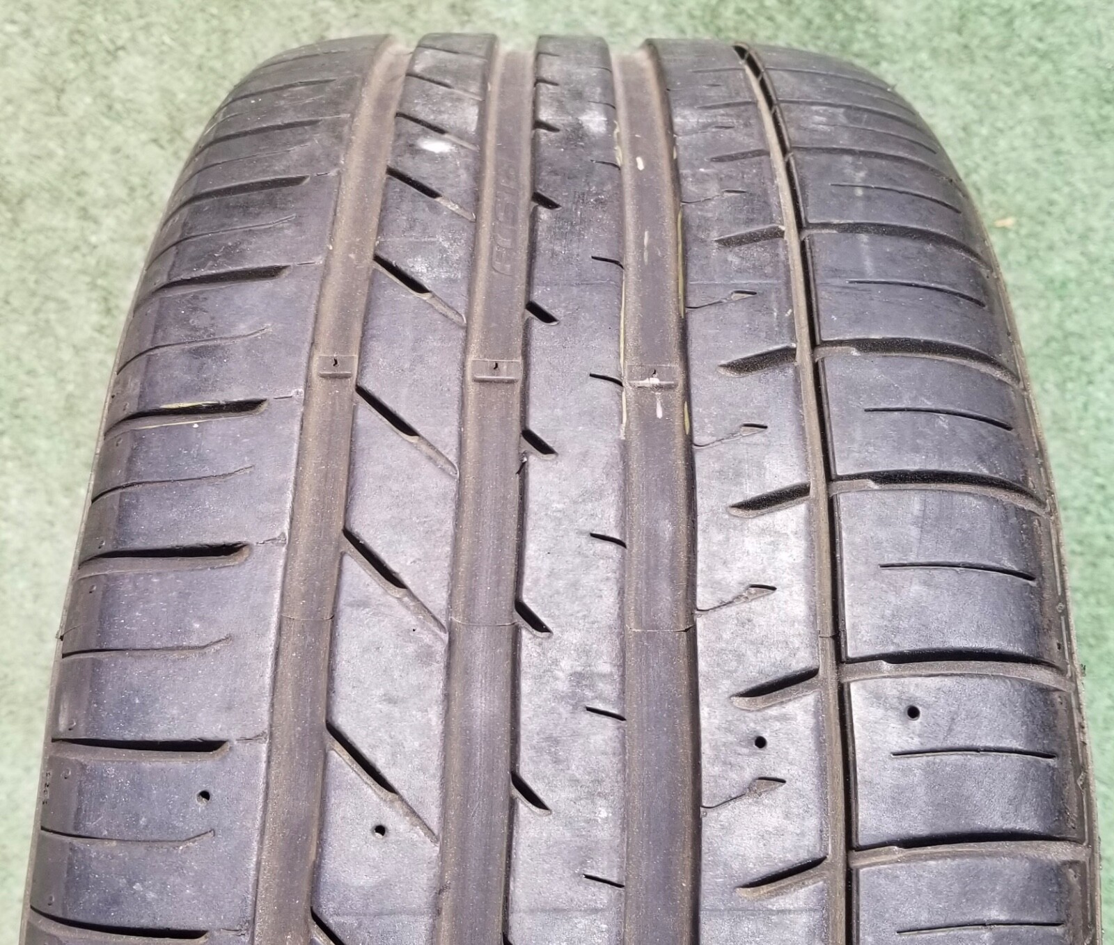 Kumho+Ecsta+LE+Sport+KU39+2352F40ZR18+Tire for sale online eBay