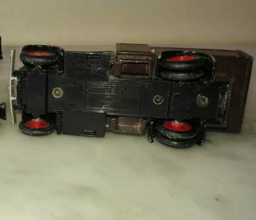 Foto 2 di 2