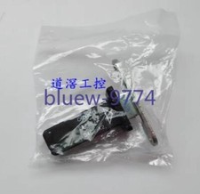 1PCS NEW Omron D4BS-K2 safety door switch key