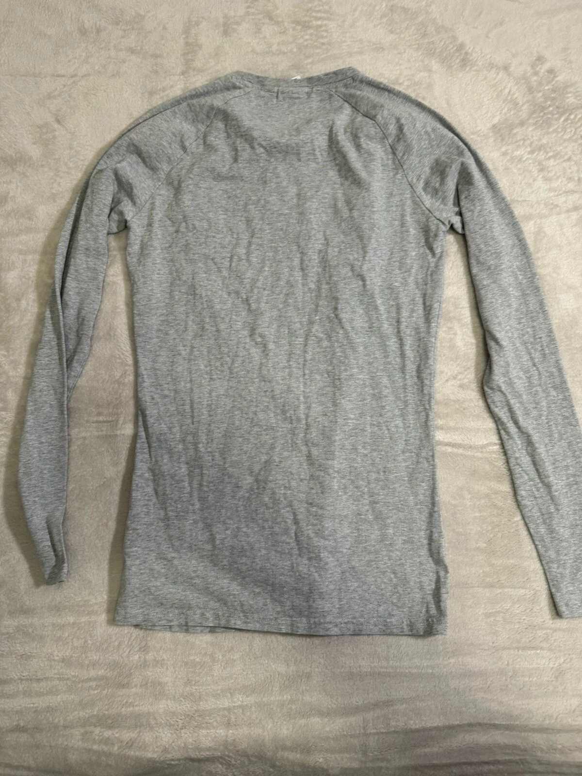 gymshark long sleeve pullover chest logo shirt