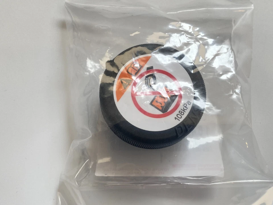 TOYOTA Genuine RAV4 LS460 Radiator Coolant Recovery Tank Cap 16475-51010 New - Image 4 of 4