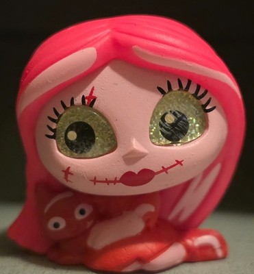 Sally - Disney Doorables Neon Pop Series - Nightmare Before