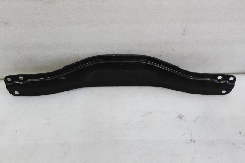 1981 1982 1983 1984 MERCEDES 300SD LOWER BRACE SUSPENSION DRIVESHAFT CROSSMEMBER - Image 2 of 4