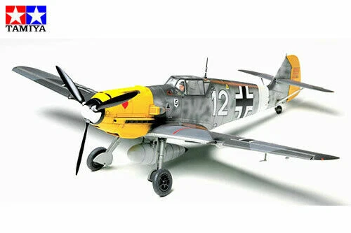 Modellini statici di aerei e veicoli spaziali Tamiya scala 1:48 sul guerra