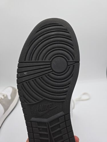 Size 10.5 - Jordan 1 Retro High OG Smoke Gray 2020 (No Box) - Picture 14 of 23