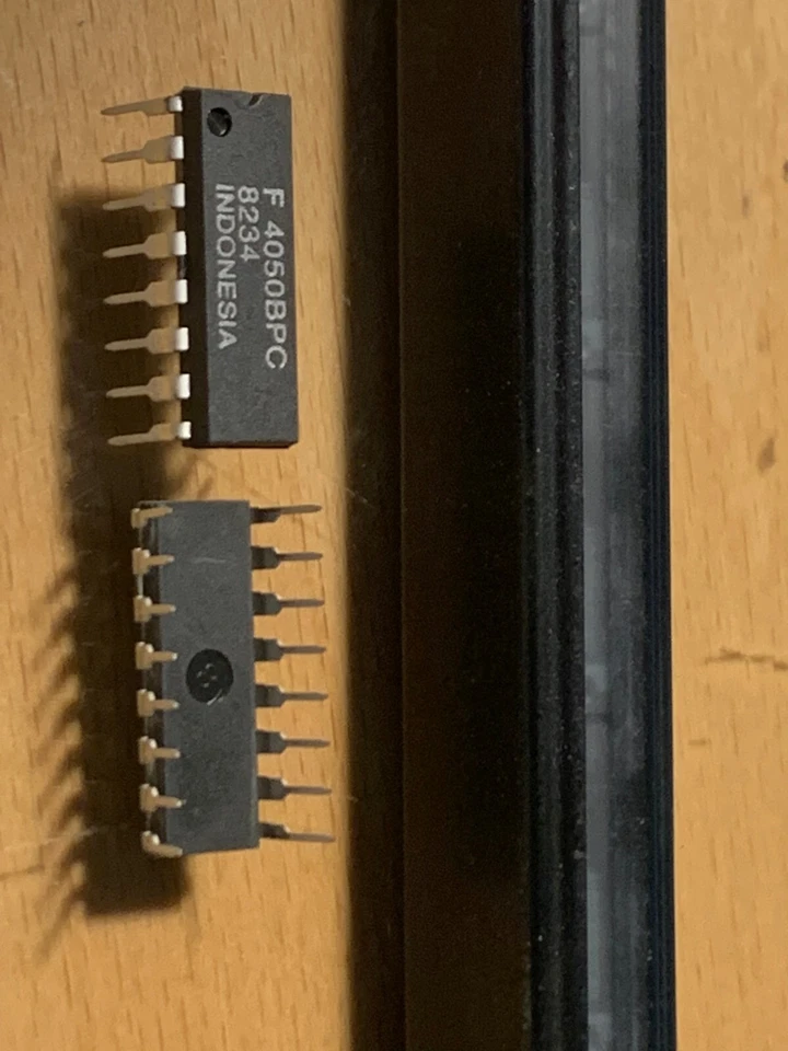  4050BPC - FAIRCHILD IC - Hex non-inverting buffer, DIP-16 - Изображение 3 из 3