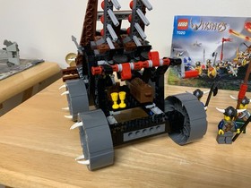 LEGO 7020  Army of Vikings w/Heavy Artillery Wagon 100% w/ manual, Mfigs. No box