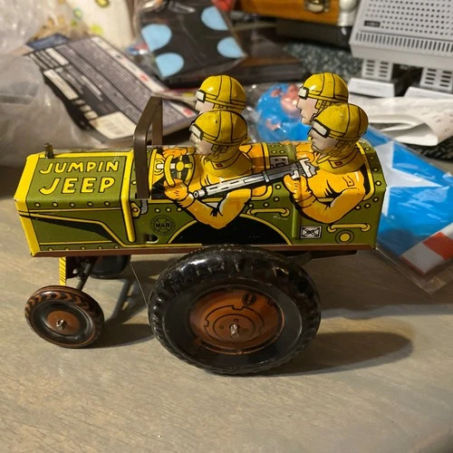 Louis Marx and Co. Jumpin Jeep Tin Toy Wind-Up Nice Original Works Excellent