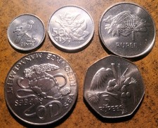 1977 SEYCHELLES LOT OF FIVE COINS 25-50 CENTS & 1-5-10 RUPEES (BRILLIANT UNC!)