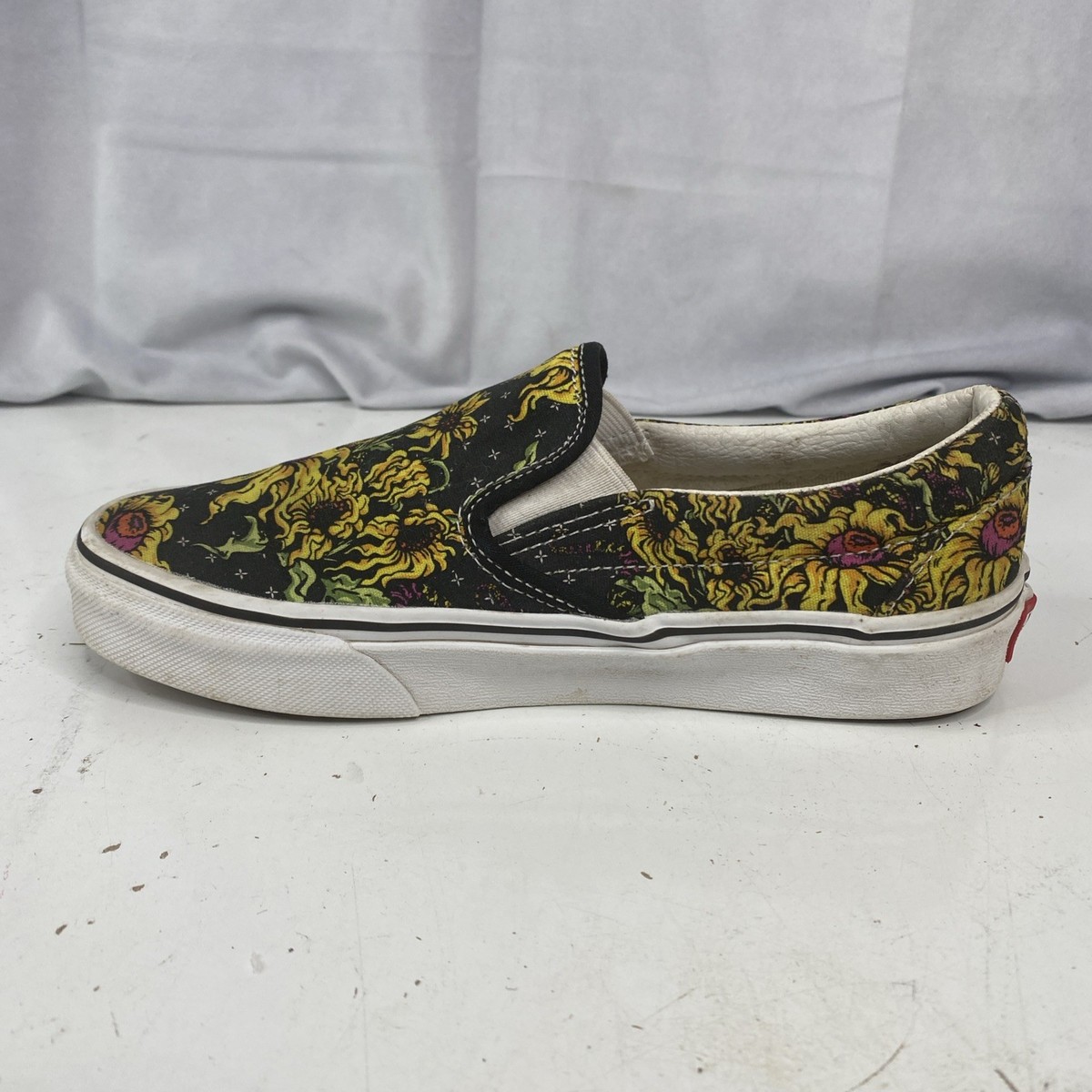 Rare Vans Classic Beauty Skull Flowers Slip On Shoes Women's Sz
