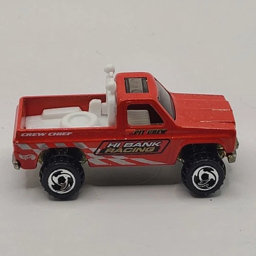 Vintage Hot Wheels Mattel Thailand 1977 Red Truck Pit Crew Hi Bank Racing Crew