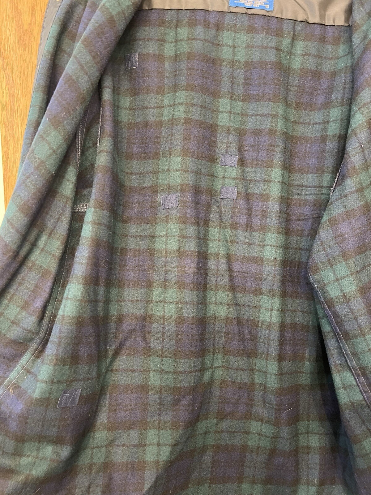 Authentic Men's Size L Pendleton Black Watch Tart… - image 8