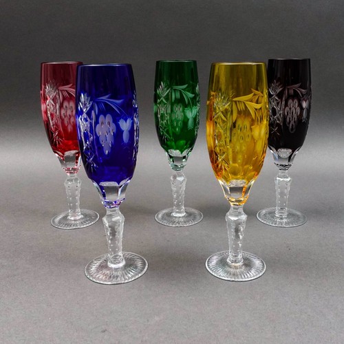 Juego de 5 copas de flautas de champán Ajka Marsala corte a cristal transparente de 7 7/8" - Imagen 3 de 9