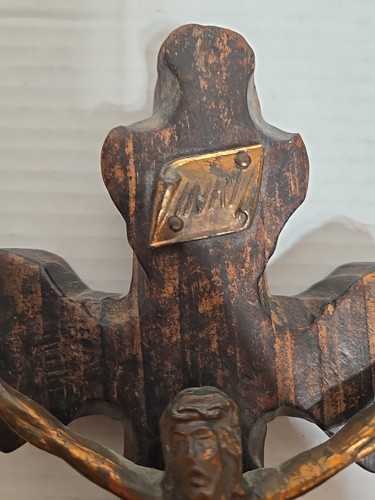 Gesù vintage ottone/bronzo su croce di legno INRI Gesù di Nazareth Re dei Giudei - Foto 7 di 14