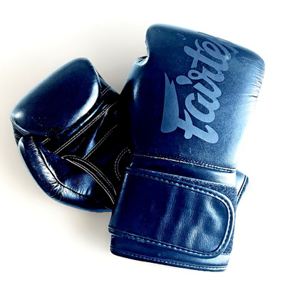 Fairtex Muay Thai Boxing Gloves (14 oz) Solid Black - Art Collection Black/Black