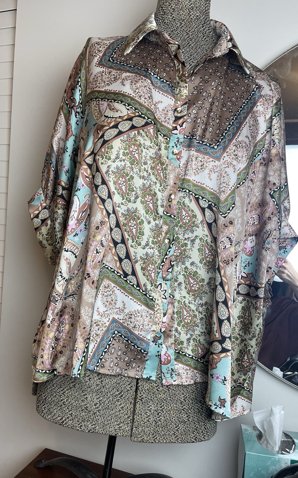 Ee: Some Women's Balloon Patch Print Button Down … - image 1