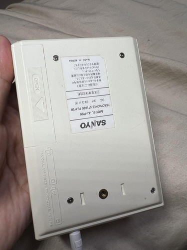 Reproductor de casete portátil Walkman Sanyo Jj-P50 audio estéreo personal vintage - Imagen 3 de 8