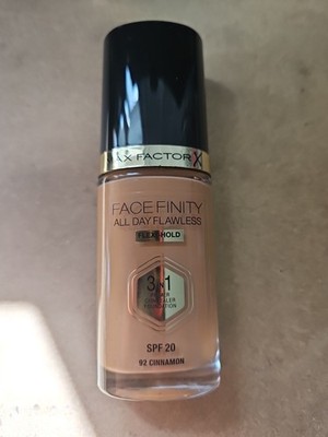 Max Factor Facefinity 3-in-1 Foundation - 92 Cinnamon, 30ml