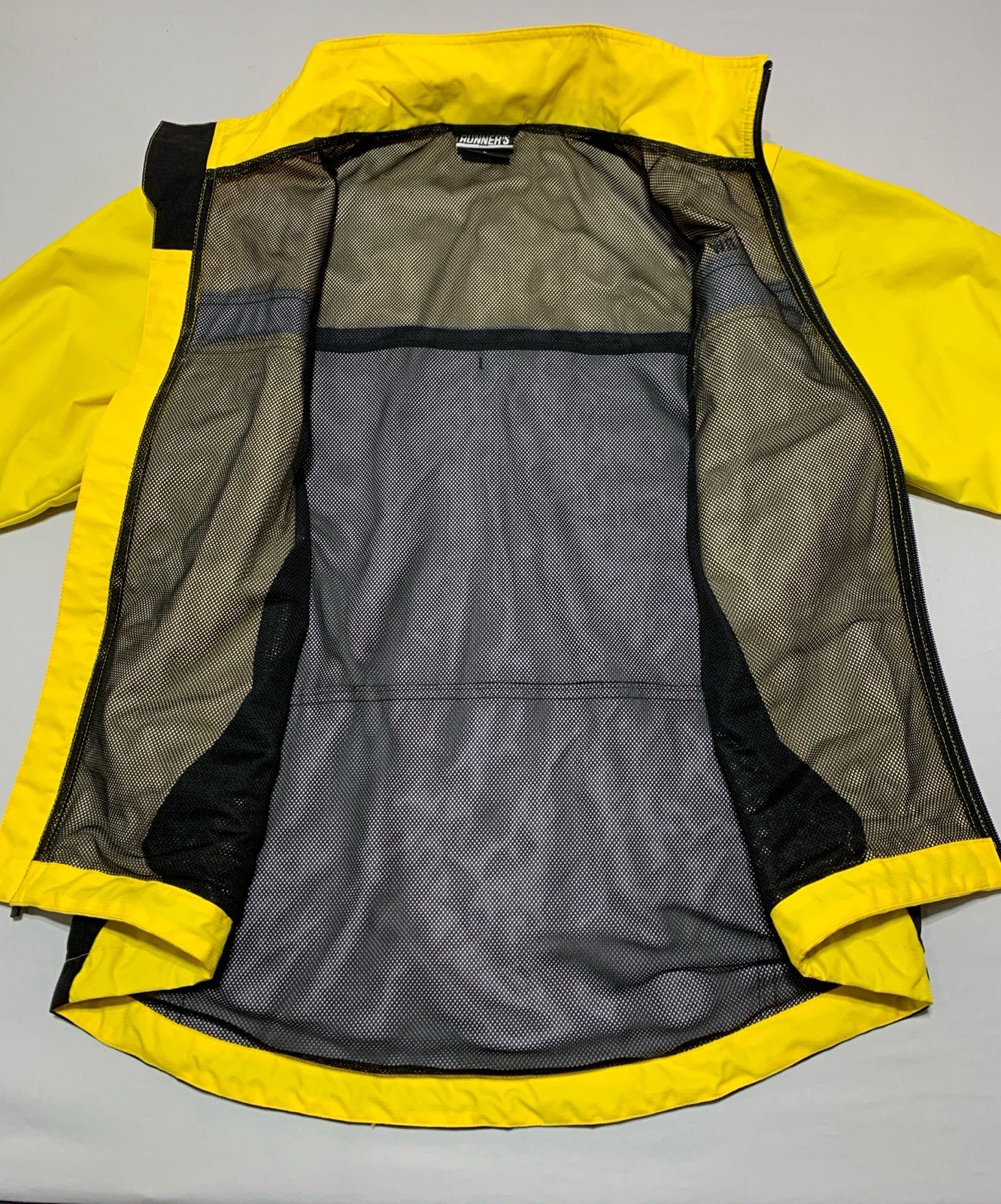 Runners World Windstopper Softshell Jacket Remova… - image 4