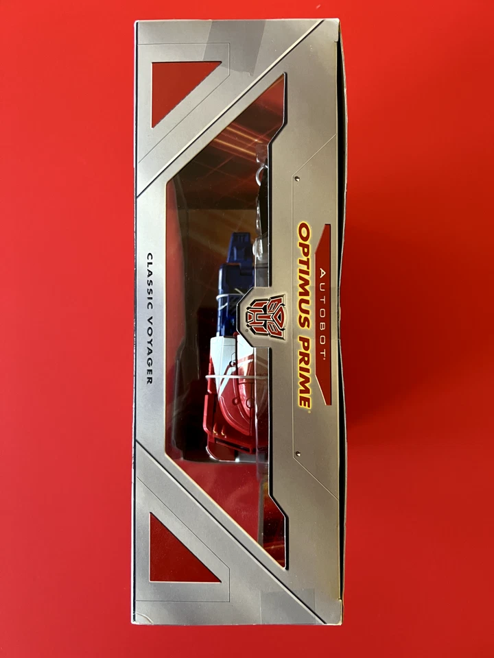 Transformers Optimus Prime | Classic Voyager  | Hasbro CHUG | MISB - Image 3 of 4