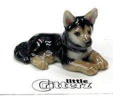 ➸ LITTLE CRITTERZ Perro Miniatura Estatuilla Pastor Alemán Rastreador