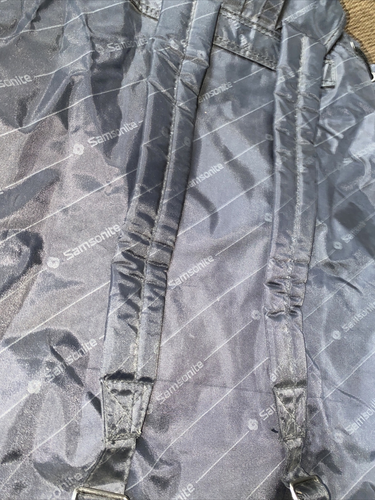 samsonite backpack with detachable pouch - image 5