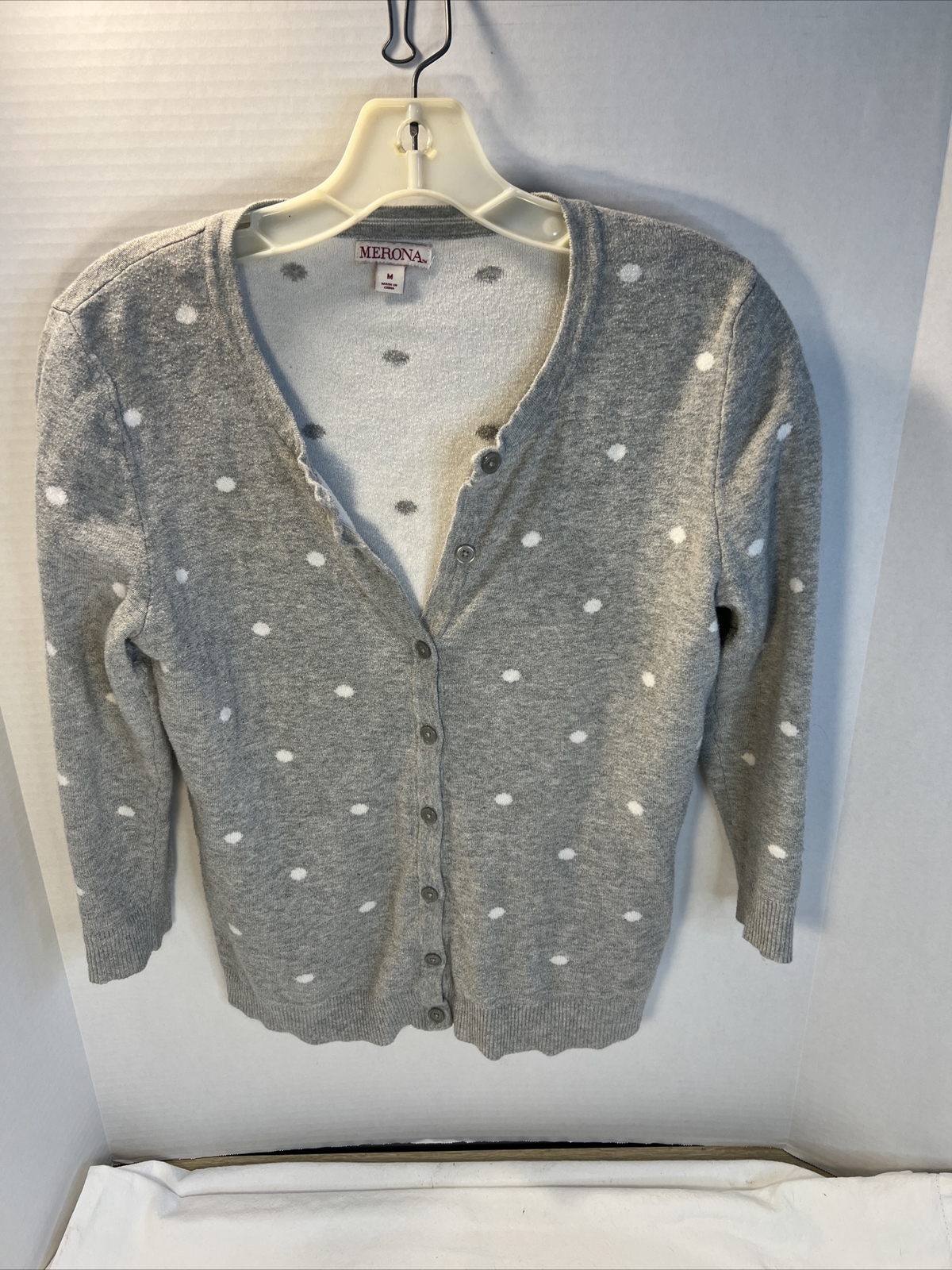 Cardigan Size Medium Gray  With White Dots 3/4 Sleeves Preowned Lightweight-image