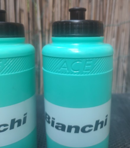 VINTAGE COBRA BIANCHI CELESTE WATER BOTTLE BORRACCIA SET OF TWO MINT - Imagen 4 de 12