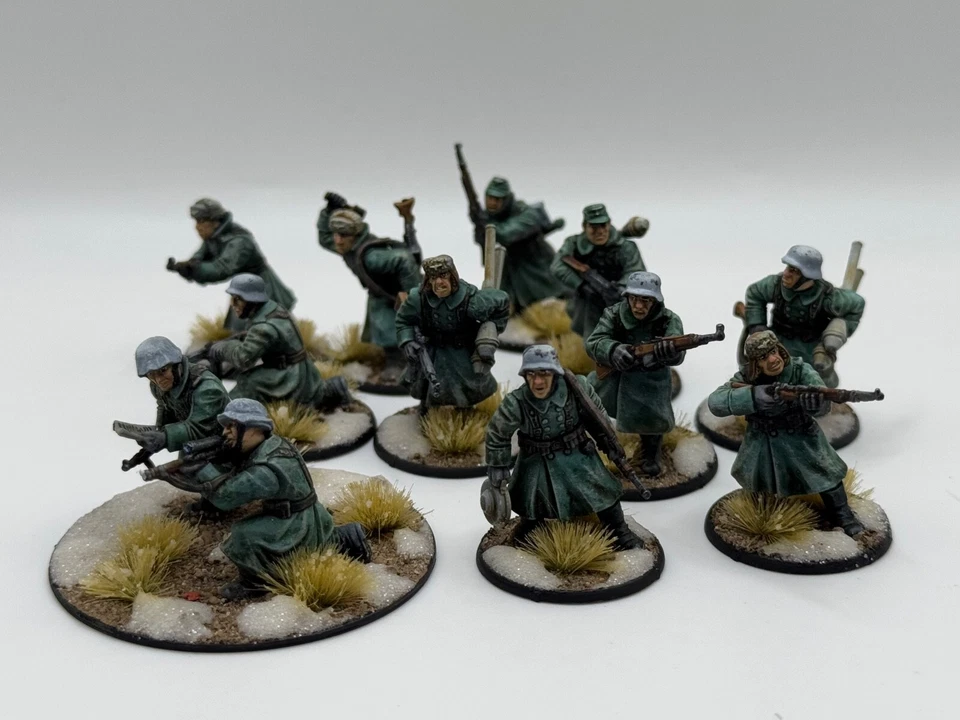 1/56 , 28mm Warlord Games Bolt action Germans Winter Infantry squad painted - Image 2 of 4