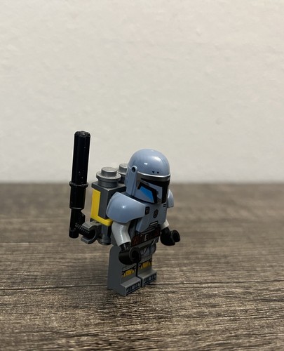 LEGO Paz Vizsla Minifigure 75319 Armorer's Mandalorian Forge Star Wars - Picture 4 of 4