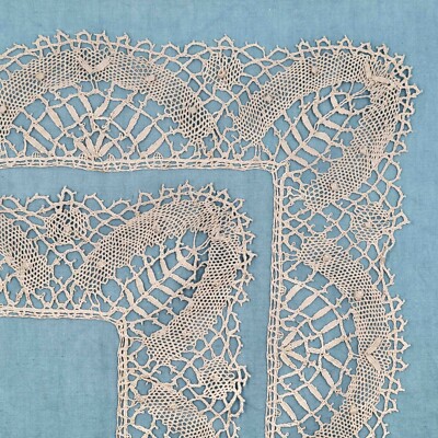 French Antique Square Edging Tablecloth Table Runner Bobbin Lace Linen Le Puy