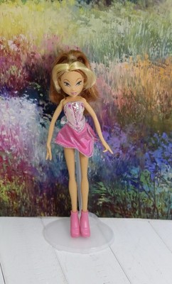Winx Club Flutter Magic Flora Puppe 