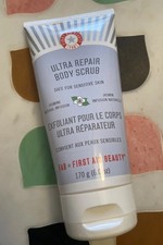 First Aid Beauty Ultra Repair Body Scrub Sealed 170 g 6 oz