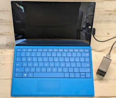 Microsoft Surface 3 Tablet 128GB Model 1645 x7-Z8700 Blue Type Cover Laptop