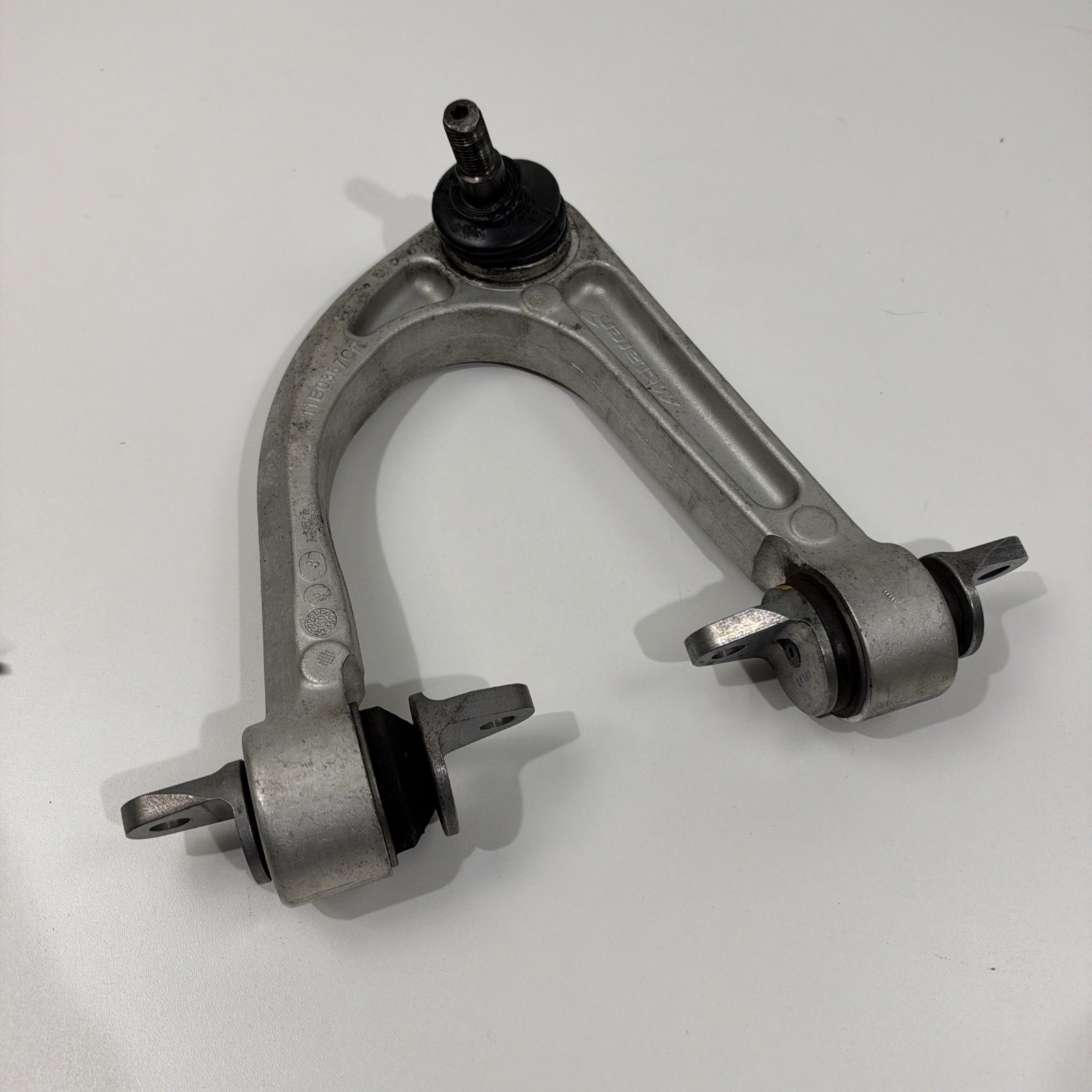 MCLAREN 570S 3.8L RWD FRONT LEFT UPPER CONTROL 11B0367CP 2016 - 2021