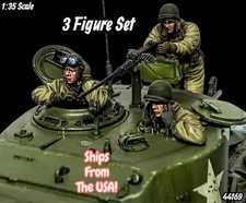 1/35 Resin Figure US WWII Tank Crew in Winter Dress Close Combat Model Kit 44169