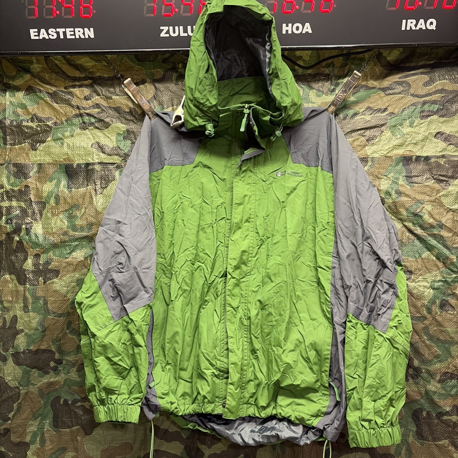 Mountain Warehouse Large Gust Jacket - image 1
