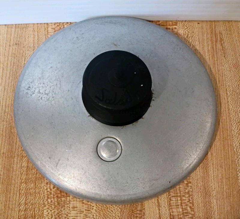 Vintage 6 1/4" ID 6 1/2 OD Saladmaster Vapo Lid Only NOT BRIGHT METAL HAS NO LIP